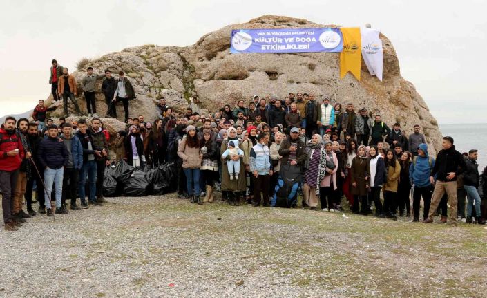 Van Büyükşehir Belediyesinin doğa yürüyüşü Amik parkuru ile devam etti