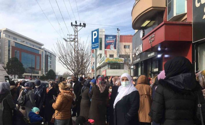 Van’da Uygun AVM’de indirim izdihamı