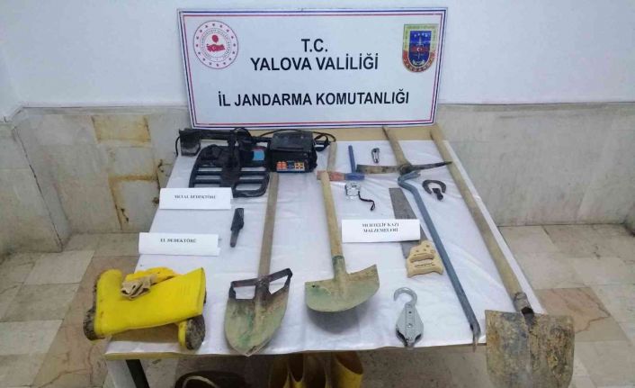 Yalova’da defineciler kaçamadı