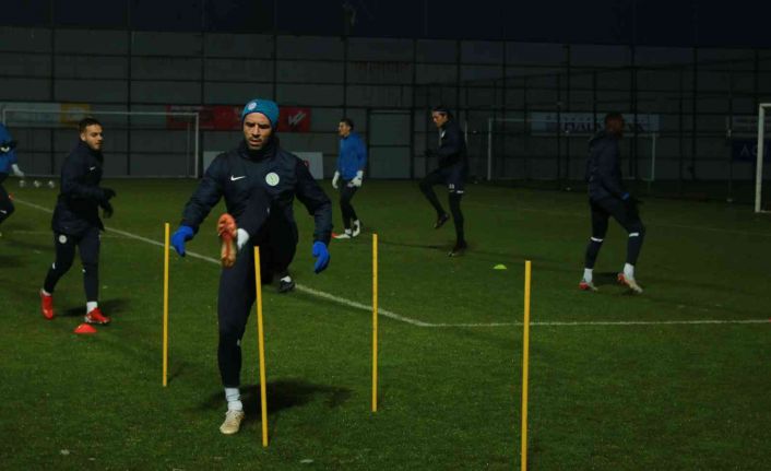 Çaykur Rizespor ara vermeden Antalyaspor hazırlıklarına başladı