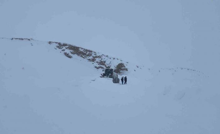 Kayak merkezi yolu ulaşıma açıldı