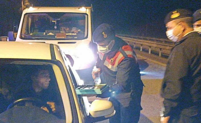 Manisa jandarmasından yılbaşında trafik denetimi