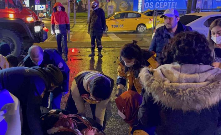 Şişli’de iki otomobil çarpıştı: 5 yaralı