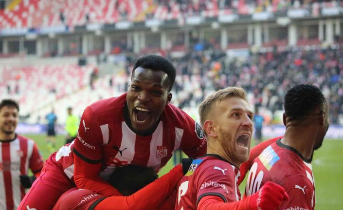 Sivasspor evinde yıkılmıyor