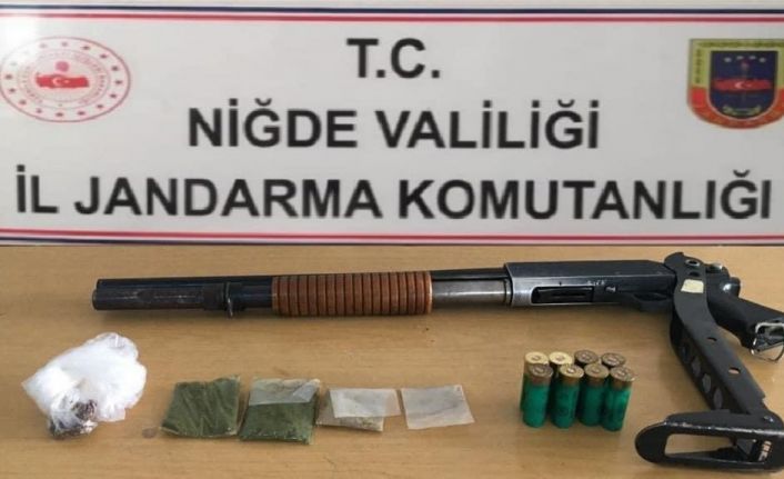 Uyuşturucu taciri 3 kişi tutuklandı