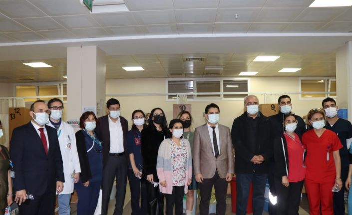 Yeni yıla mesaide giren çalışanları Başkan Özcan yalnız bırakmadı