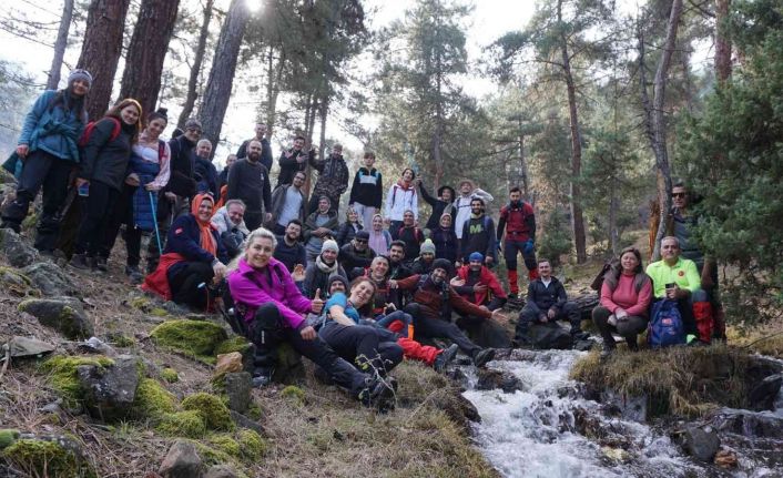 Doğa tutkunlarının son durağı İnhisar kaya mağarası oldu