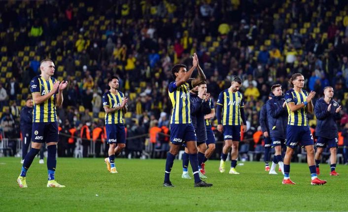 Fenerbahçe geçen sezonun gerisinde