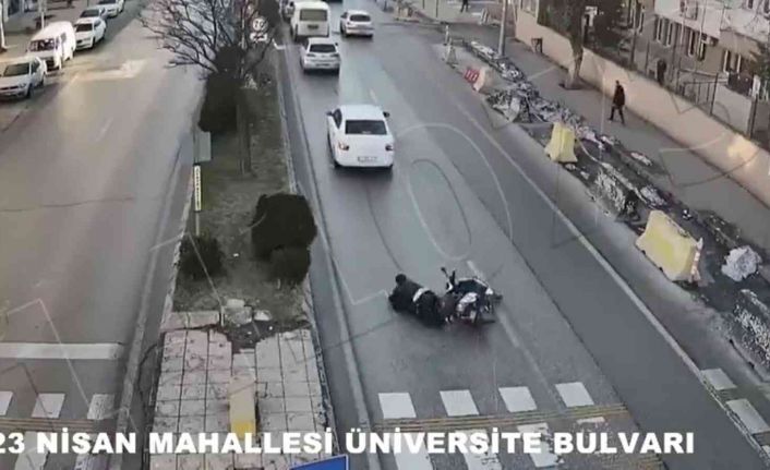 Gaziantep’te trafik kazaları kameralara yansıdı