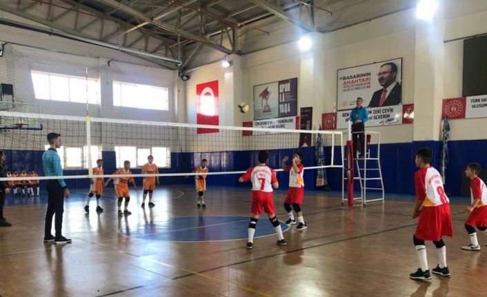 Gençler voleybolda şampiyonlar belli oldu