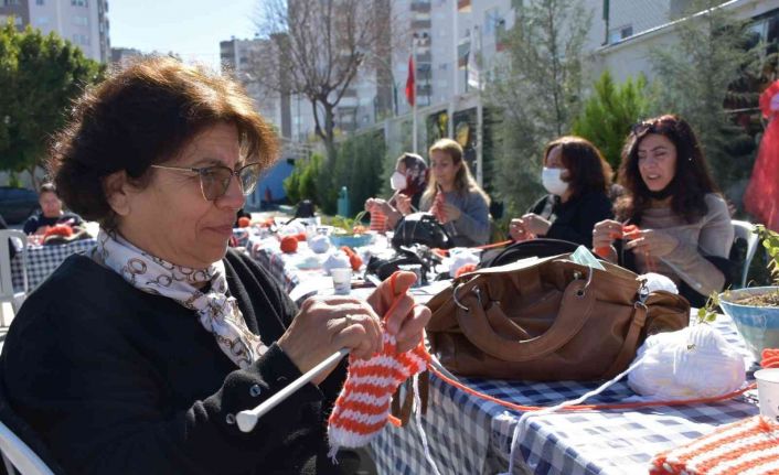 Hünerli eller lösemili çocuklar için ördü