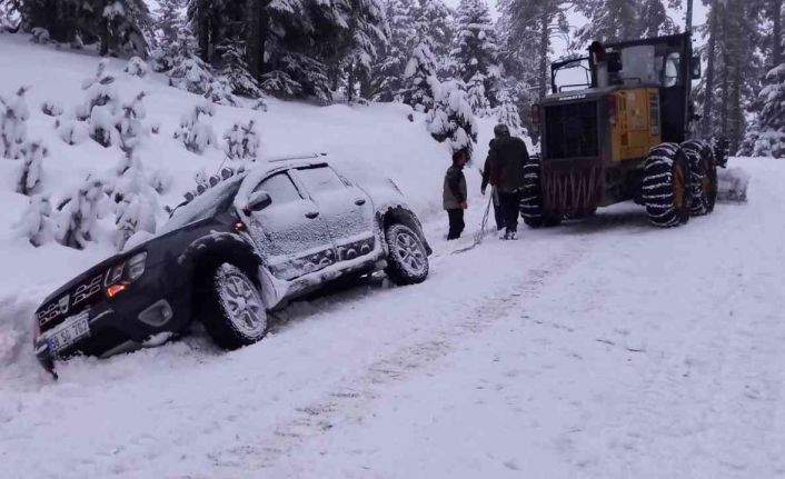 Kapanan yollar 11 bin 334 kez açıldı