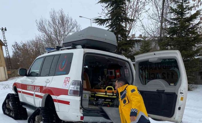 Karlı yollar sağlıkçıları durduramadı