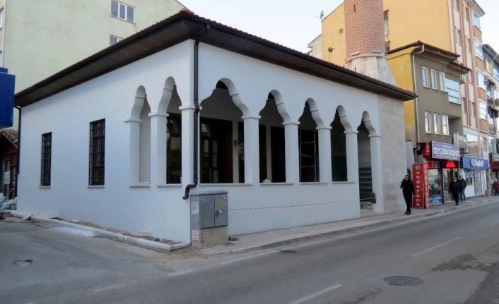 Mudanya Ömerbey Camii gün sayıyor