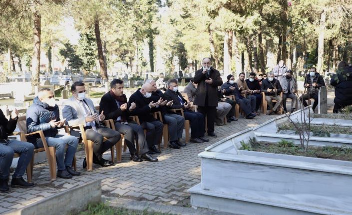 Mustafa Kemal Güneşdoğdu kabri başında dualarla anıldı