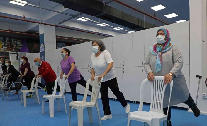 Parkinson hastaları spor yapıp sosyalleşiyor