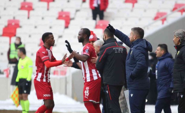 Sivasspor’da Moussa Konate ilk resmi maçına çıktı