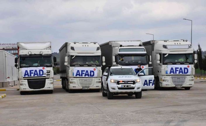 Tekirdağ’dan Ukrayna’ya 9 tır insani yardım gönderildi