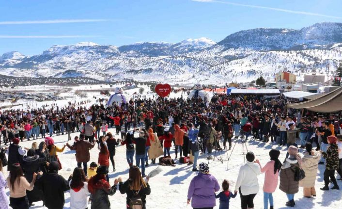 Toroslar ’Kaf Festivali’ ile renklendi