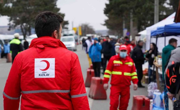 Türk Kızılay öncü ekipleri Ukrayna’nın güneybatı sınırında