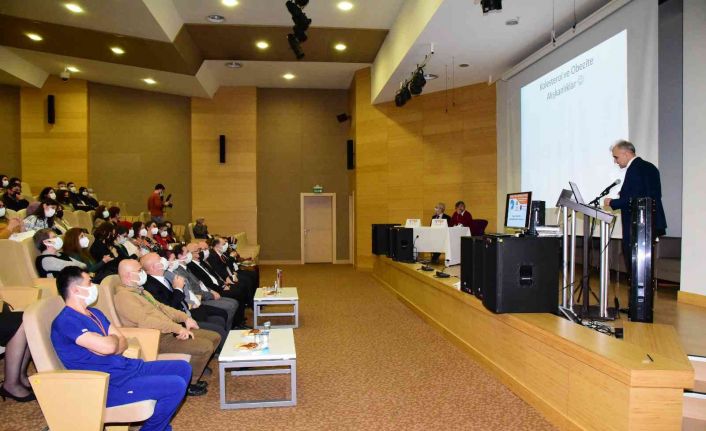 Vali Karadeniz, 4. Güncel Diyaliz Uygulamaları Kursuna katıldı