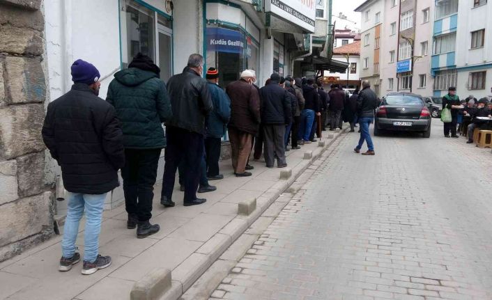 13 yıldır her cuma aynı geleneği sürdürüyorlar