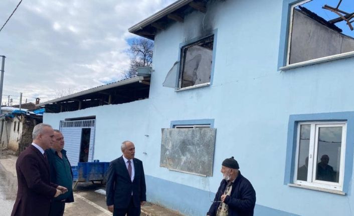 Bursa’da evi kül olan aileye belediye başkanı sahip çıktı