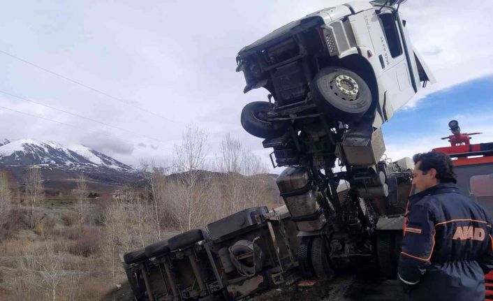 Erzincan’da trafik kazası: 1 yaralı