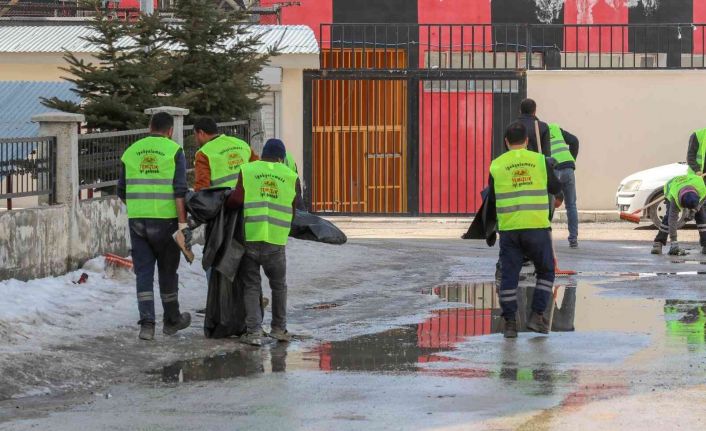 İpekyolu Belediyesinden bahar temizliği