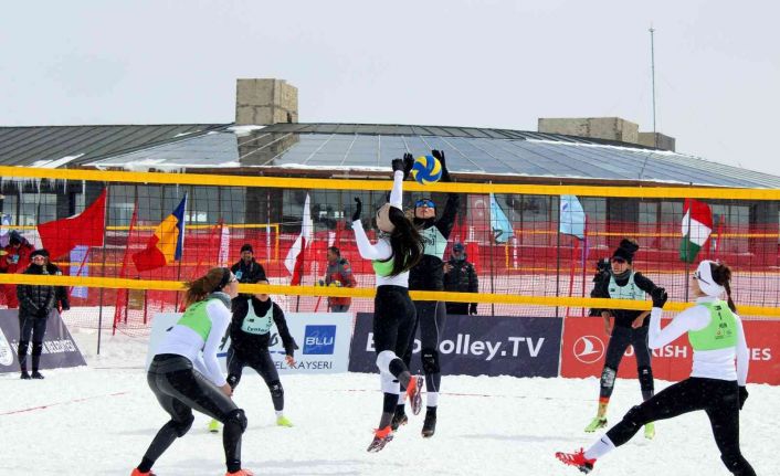 Kar Voleybolu Avrupa Kupası’nda Türkiye kadınlarda şampiyon oldu