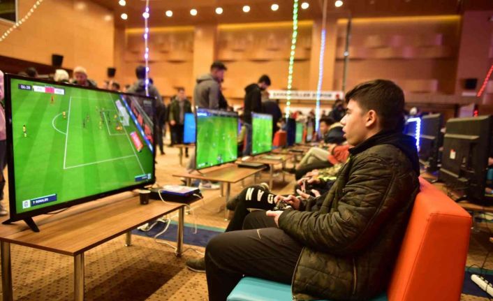 Kepez’de E-SPORFEST  başladı