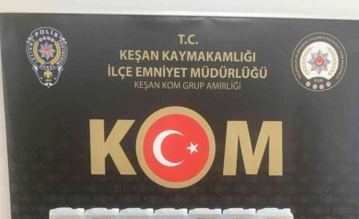 Keşan’da bir otomobil içinde litrelerce etil alkol ele geçirildi