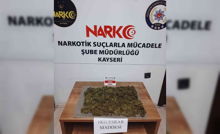 Yolcu otobüsü ile uyuşturucu taşıyan şoför yakalandı