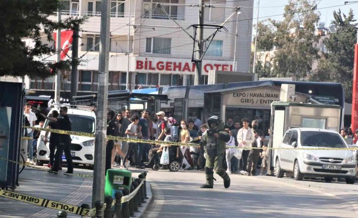 Antalya’da çöp kutusuna atılan çanta polisi alarma geçirdi