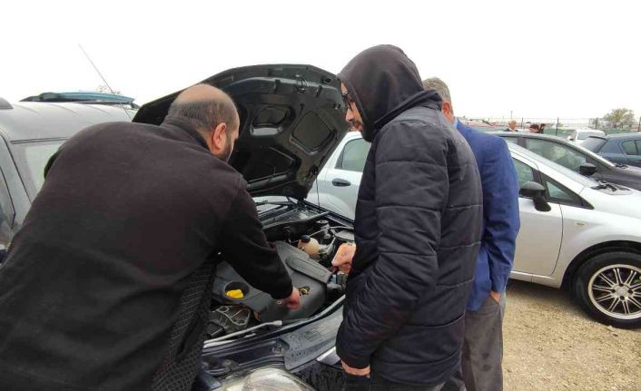 Bahar geldi ikinci el otomobil pazarı hareketlendi