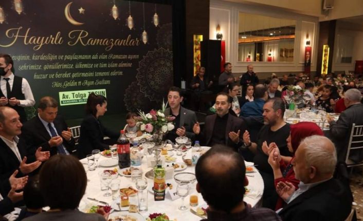 Bandırma Belediyesi, özel gereksinimli bireylerde iftarda buluştu