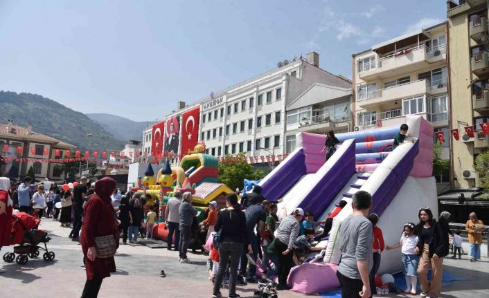 Başkan Ergün’den çocuklara bayram eğlencesi