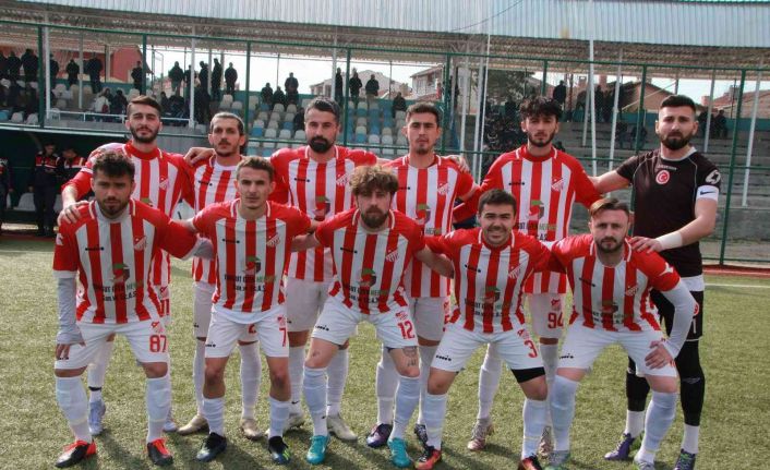 Bilecikspor ilk yarıda zorlandığı maçı ikinci yarıda bitirdi