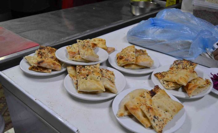 Burdur şiş köfte, iftar sofralarının da vazgeçilmezi