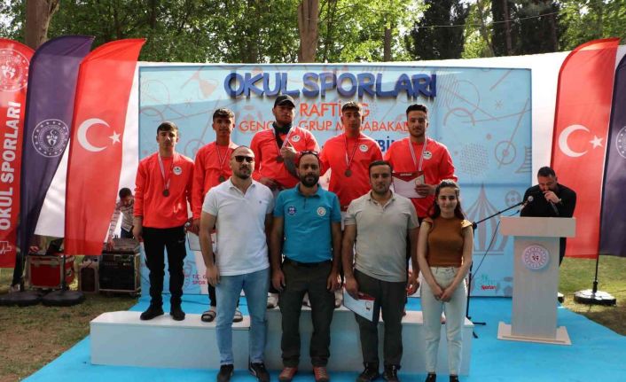 Çukurca Rafting Takımından büyük başarı