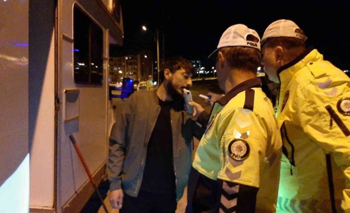 Edirne’de alkolü karavan sürücüsü polise zor anlar yaşattı