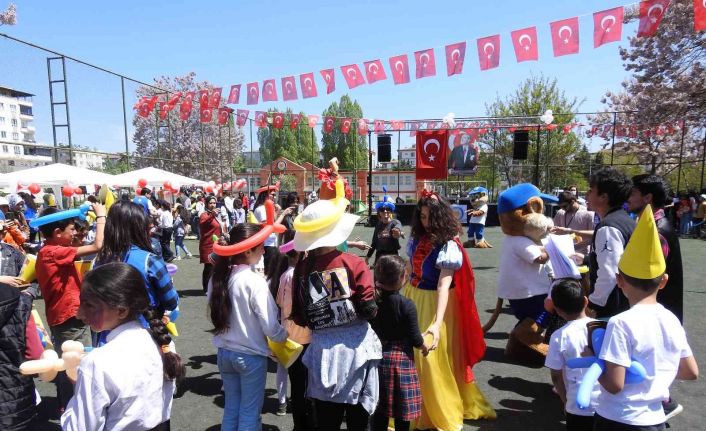 Gaziantepli çocuklar 23 Nisan şenliğinde buluştu