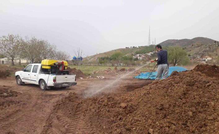 Gölbaşı’nda larva ilaçlaması sürüyor