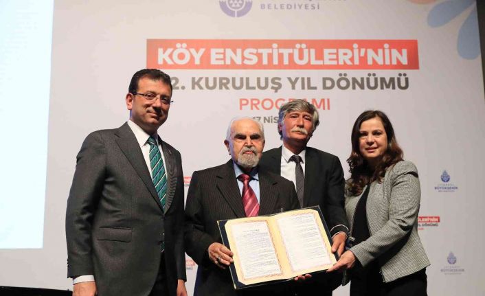 İmamoğlu ve Çalkaya, Aydınlanma Onur Ödülü verdi