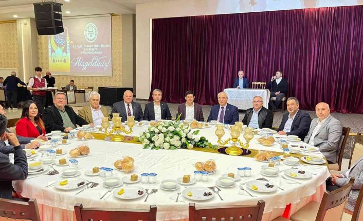 Kooperatif üyesi esnaflar iftarda buluştu