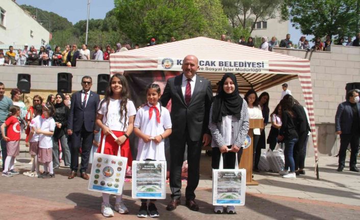 Kuyucak’ta 23 Nisan çeşitli etkinliklerle kutlandı