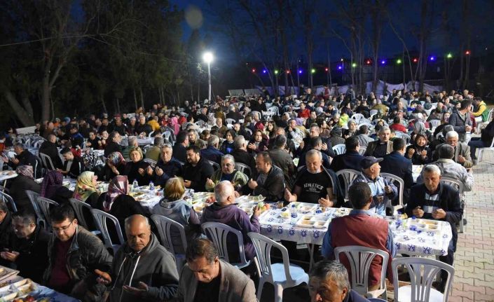 Şahpaz Mahallesi iftar geleneği yaşatıyor