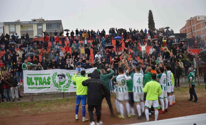 Salihli Belediyespor uzatmada BAL’a tutundu