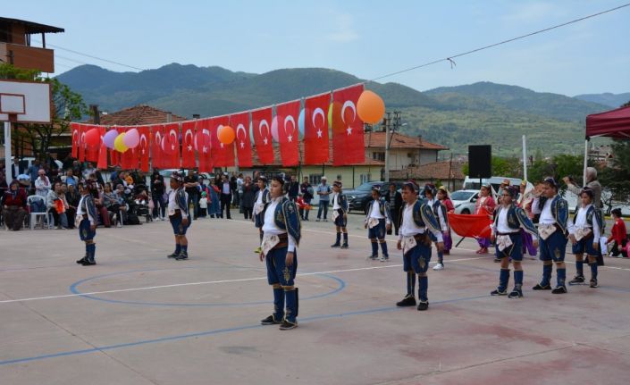 Sındırgı’da 23 Nisan coşkusu