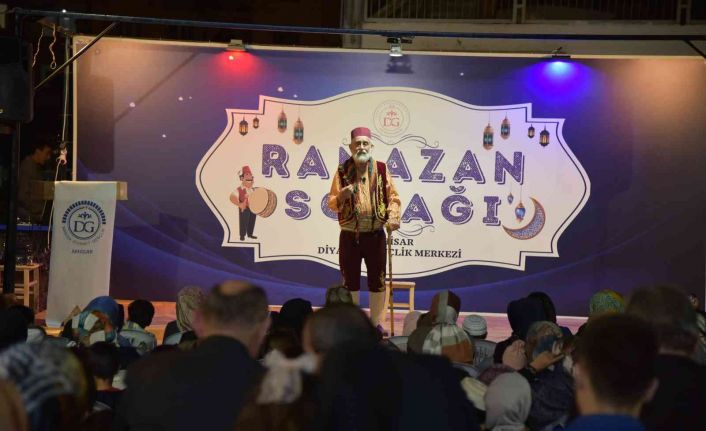 Vali Karadeniz ‘Ramazan Sokağı’ 23 Nisan özel programına katıldı